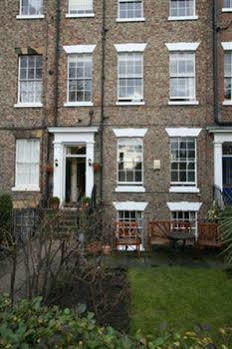 Blossoms York Guesthouse 외부 사진